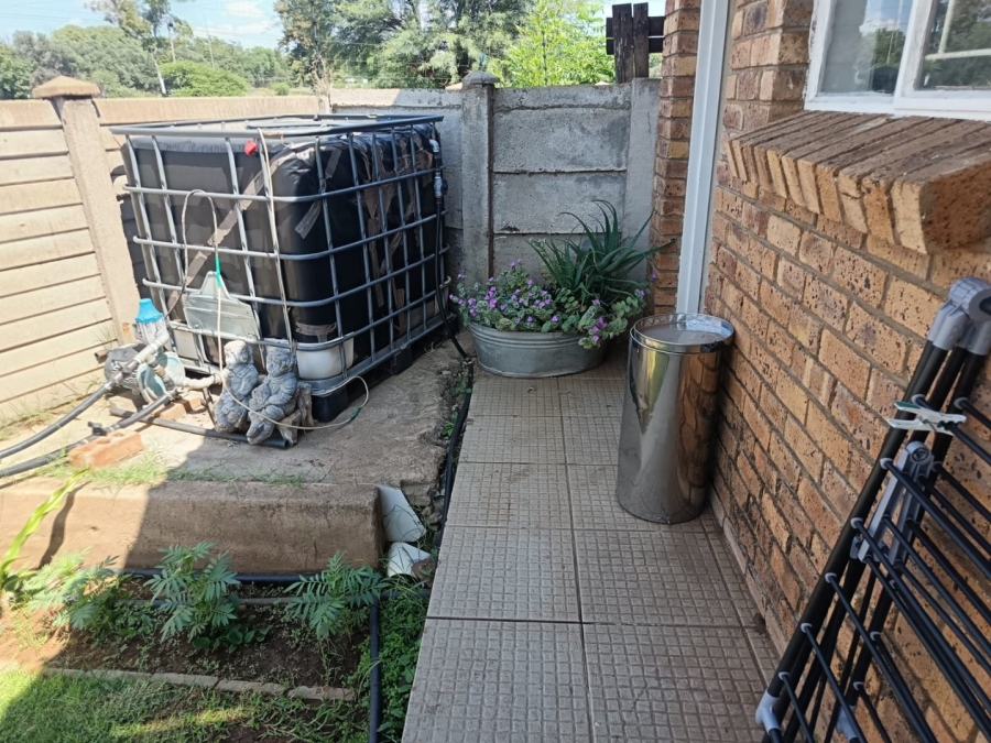 2 Bedroom Property for Sale in Riviera Northern Cape